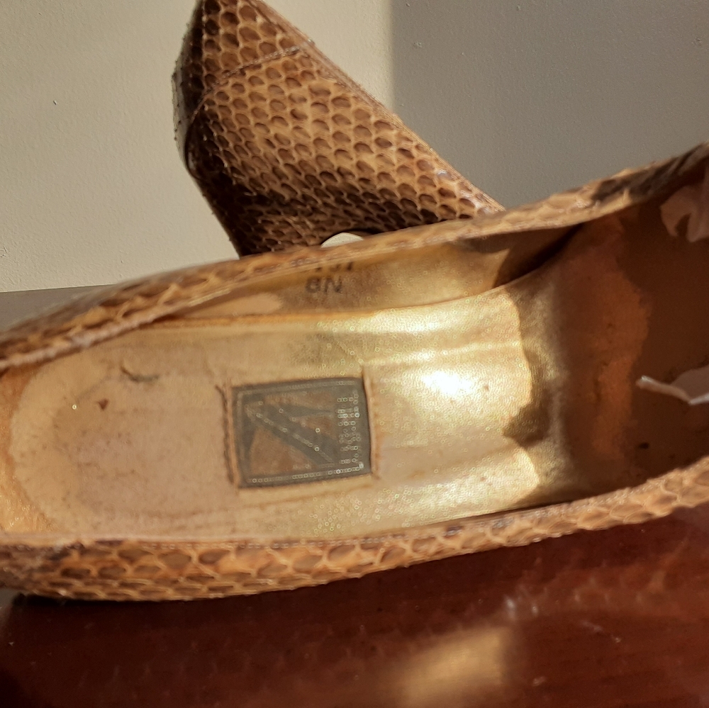 J renee snakeskin pumps - Picture 5 of 6